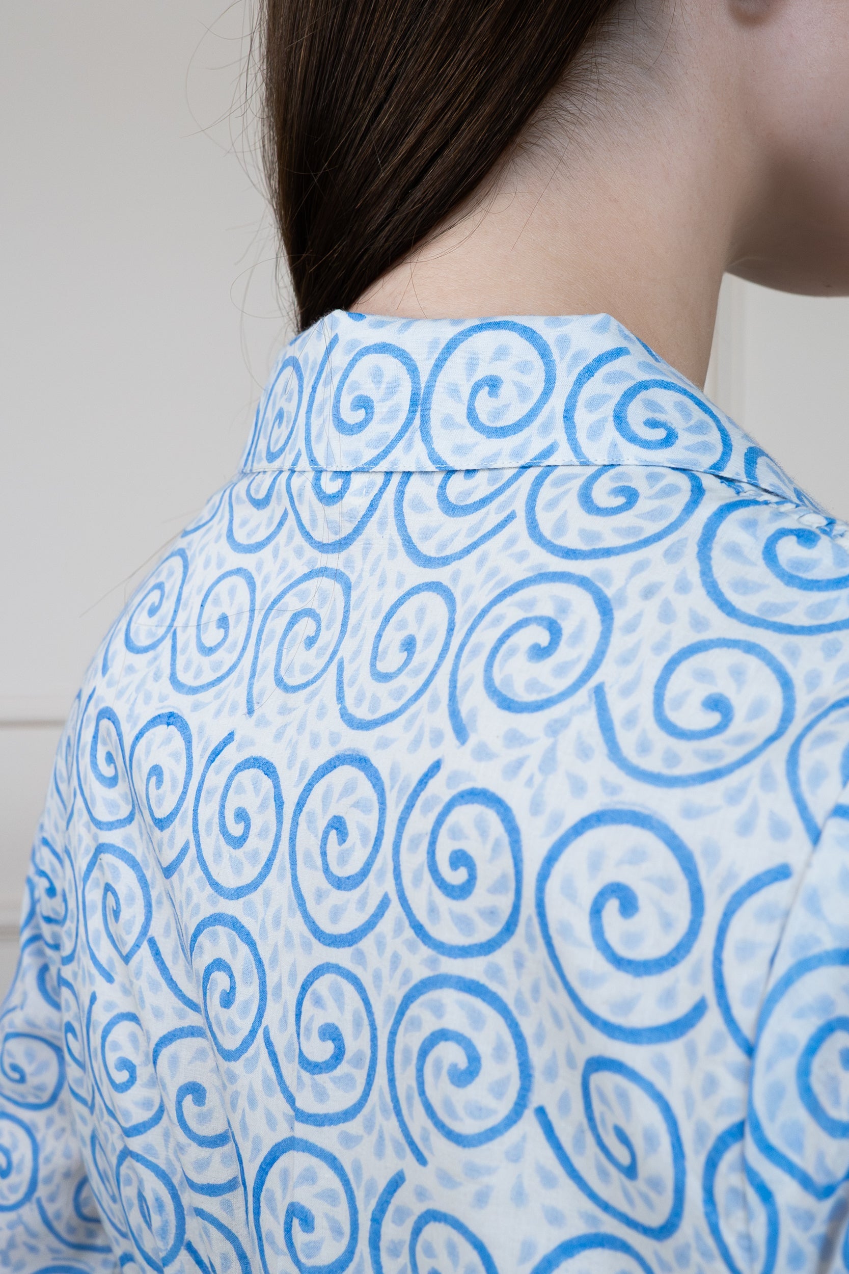 Close up back view of Mora Heritage Byron Bay Dress showing shirt collar detail and authentic hand block print in blue.